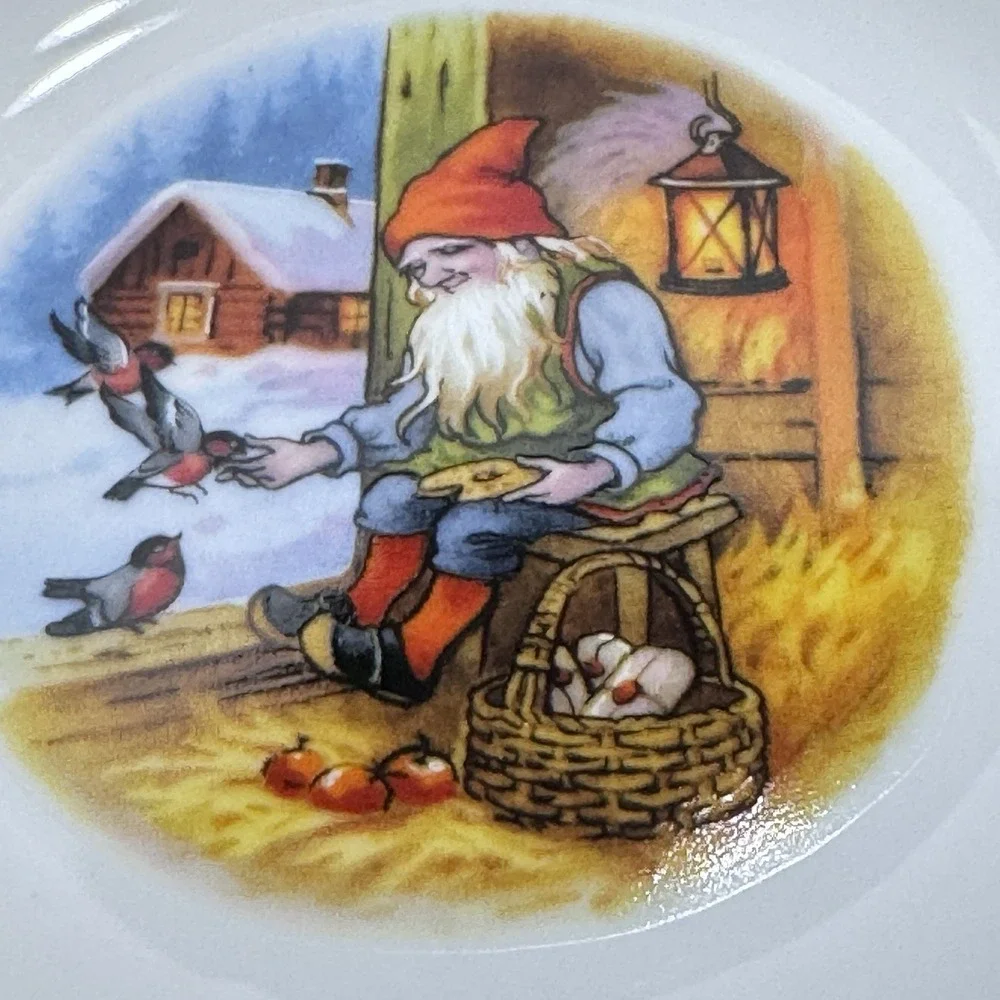 4 Christineholm Old Fashioned Christmas Rimmed Soup Bowls Set Elf Gnomes Vtg